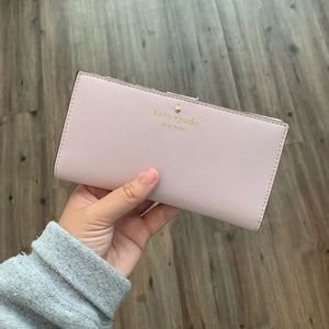 Kate Spade Mikas Pond Stacy Wallet barely used!!!!